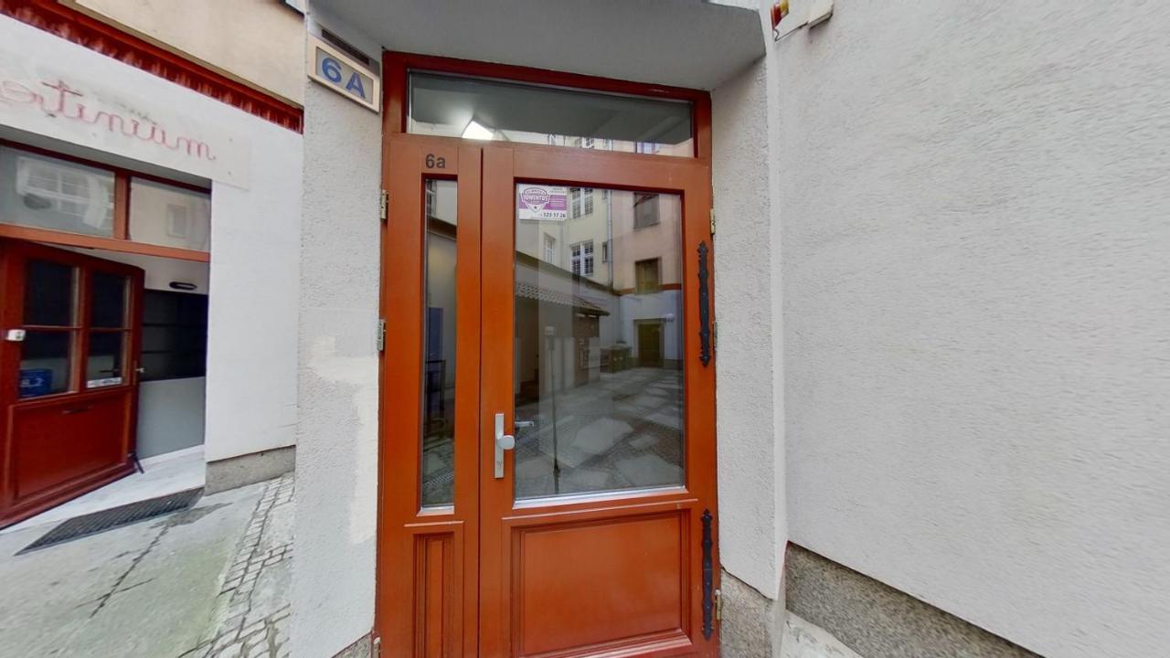 Entu Odrzanska Apartment *